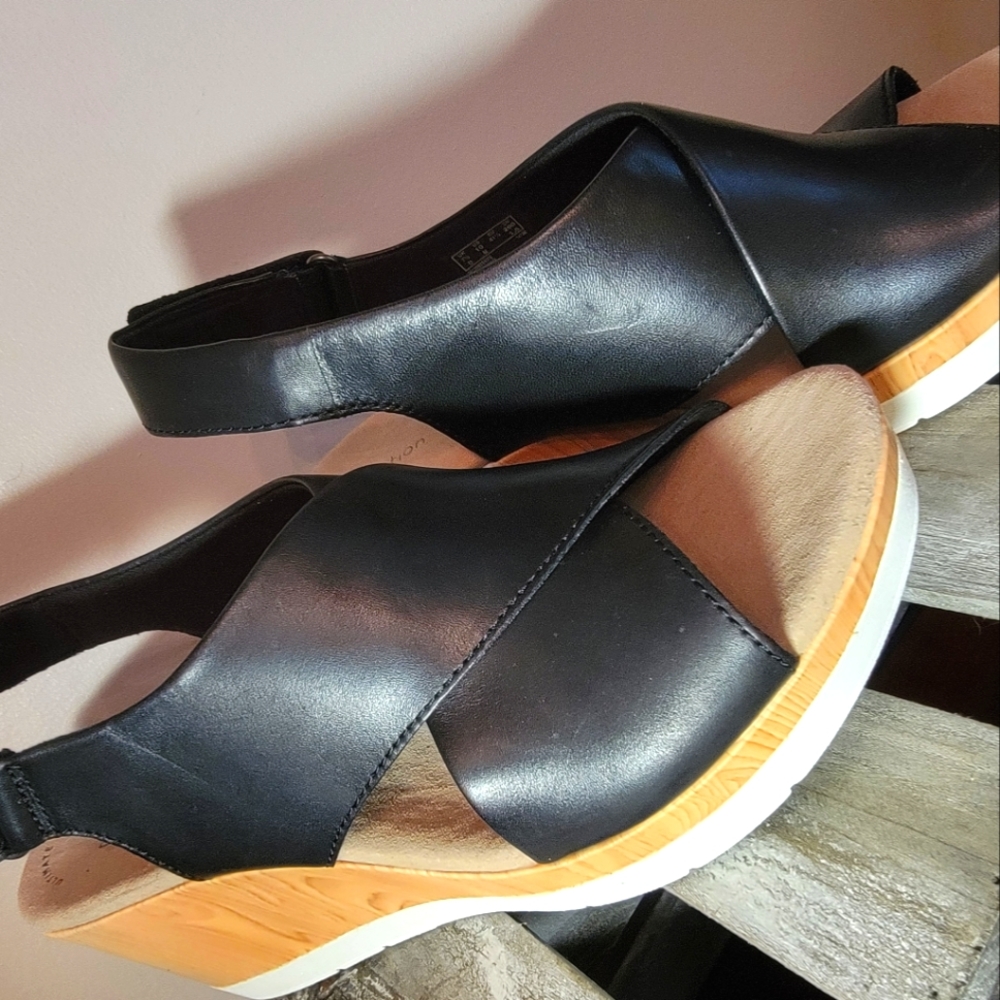 Black and Tan Women's Sandals